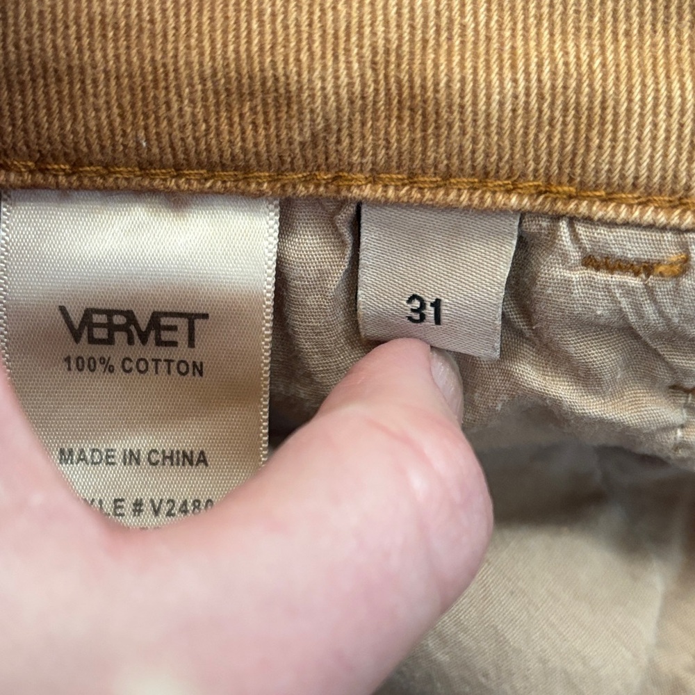 Vervet Distressed Tan Boyfriend Jeans- Size 31 - Picture 9 of 9